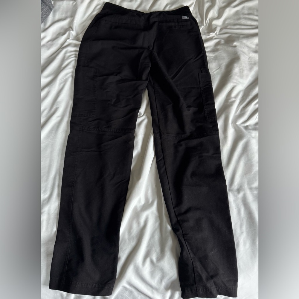 Figs axim cargo scrub pant - Picture 2 of 3